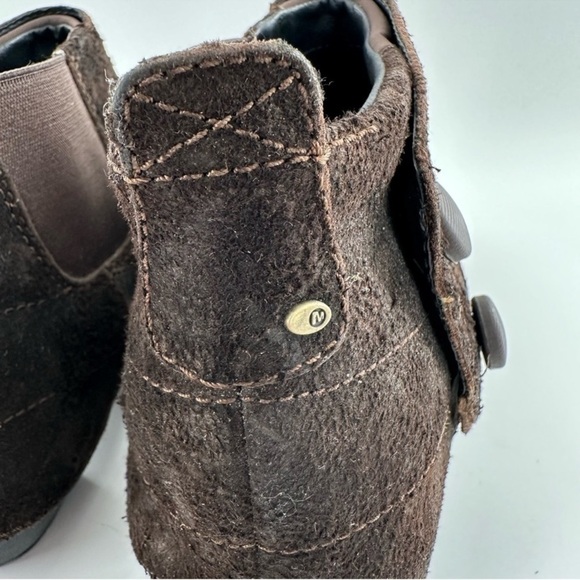 Merrell Luxe Brown Suede Leather Ankle Booties | Double Button Slip-On | Size 9 - Picture 10 of 12